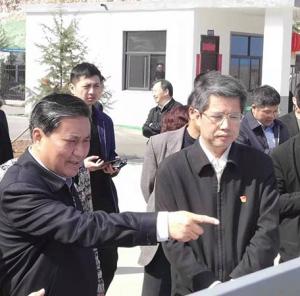 熱烈歡迎河南省副省長(zhǎng)武國(guó)定、汝陽縣縣委書記潘峰到我廠指導(dǎo)工作